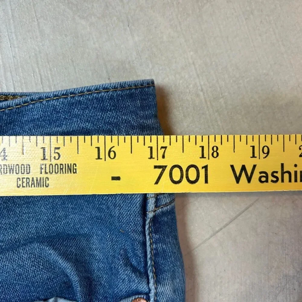 Levi-s Men's Blue and Navy Jeans